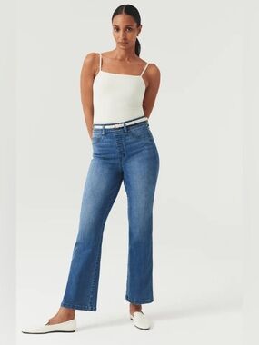 Spanx Kick Flare Jeans Small Vintage Indigo pull on stretch shaping high rise